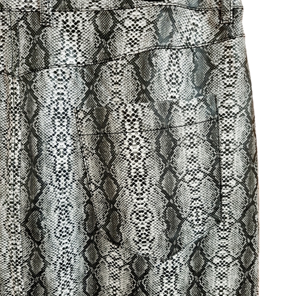 ASOS Collusion Snake Print Skirt Women's Size 10 P U Faux Leather Short Mini - Picture 6 of 10